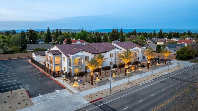 Building Photo - 1491 Alluvial Ave