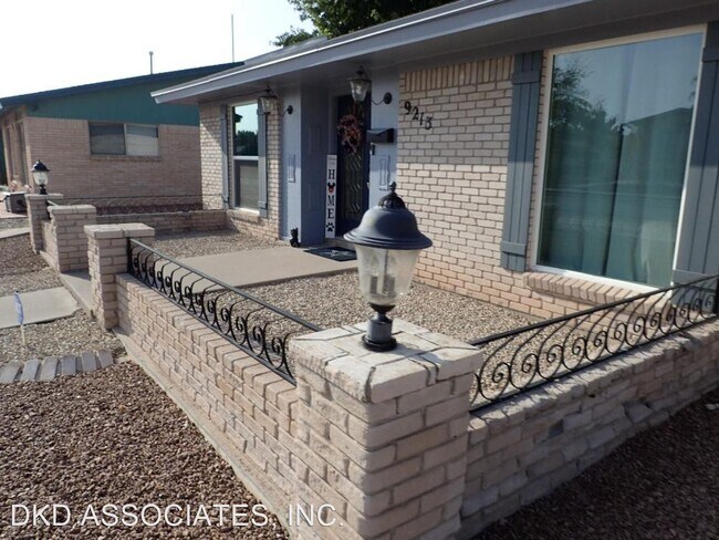 Foto del edificio - 3 br, 3.5 bath House - 9213 COSMOS