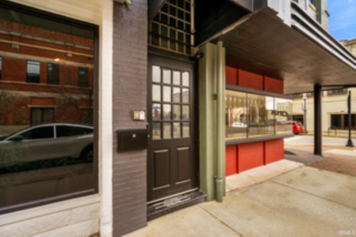 Primary Photo - 200 1/2 N Main St