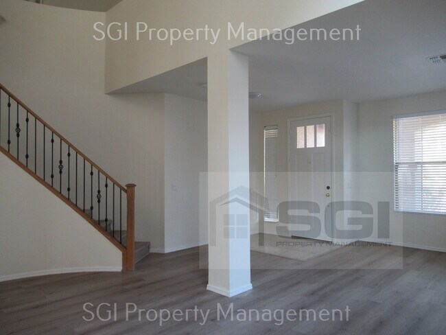 Foto del edificio - 3123 W Pleasant Ln