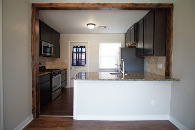 Building Photo - 9309 Mahler Pl