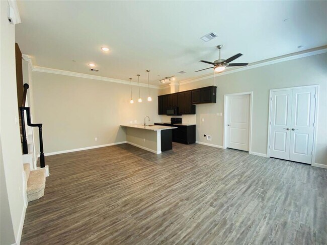 Building Photo - 2991 Byng St