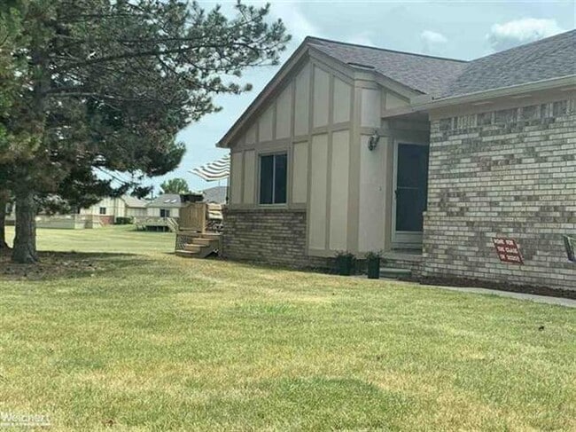 Building Photo - 42282 Hidden Brook Dr
