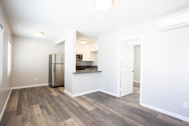 Building Photo - 3853 Cherokee Ave