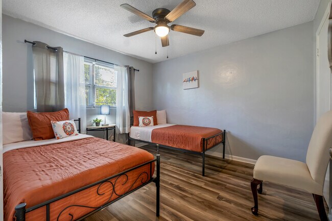 Foto del edificio - 318-330 W Harrison St