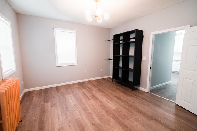 Building Photo - 45 Morris St