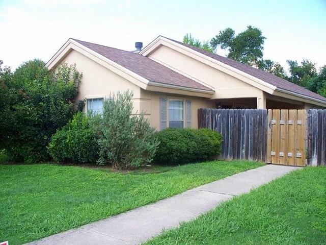 Primary Photo - 628 Lois St