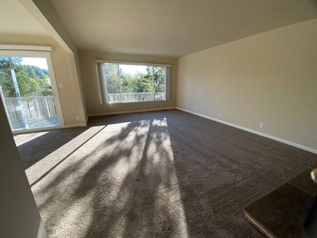 Building Photo - 957 Happy Valley Ct