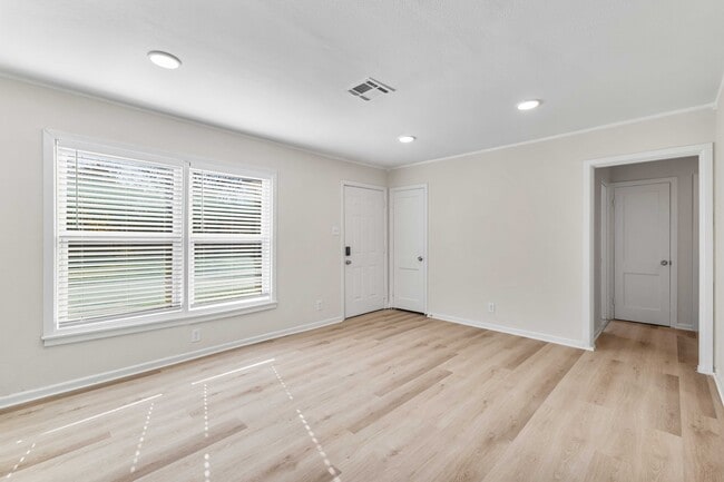 Foto del edificio - 3817 Lasker Ave