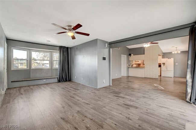 Foto del edificio - 6223 W Foothill Blvd