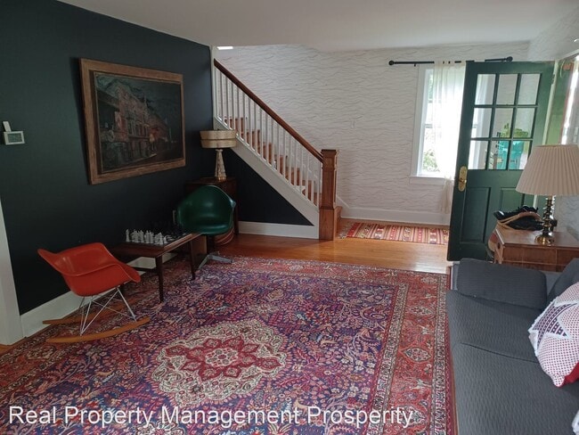 Building Photo - 3 br, 3 bath House - 412 Summit Ave