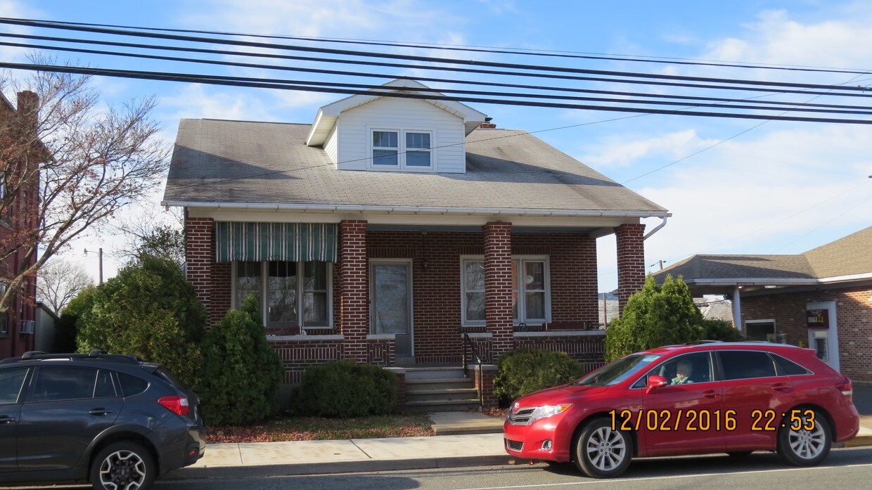 Frente - 431 Main St