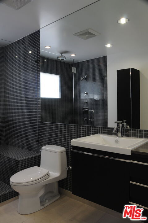 Foto del edificio - 1418 N Poinsettia Pl