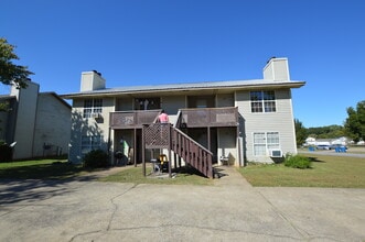 Building Photo - 809 Willow Pointe