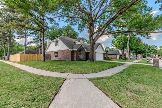 Building Photo - 14230 Cypress Ridge Dr