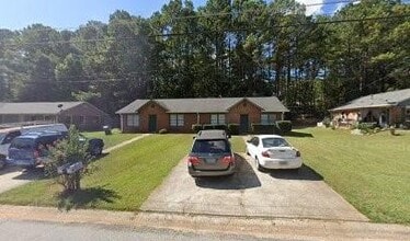 Building Photo - 390 Freeport Dr