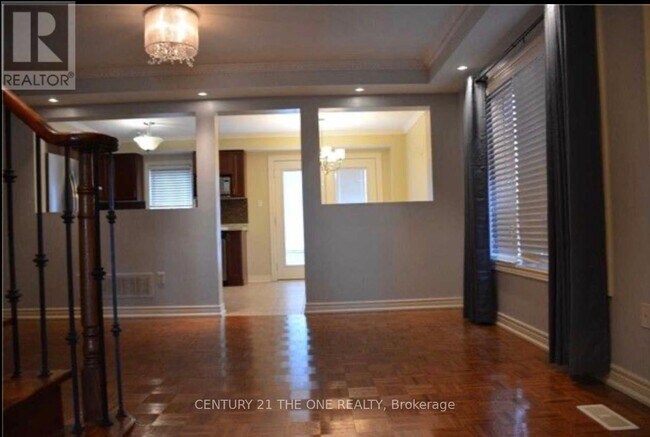 Building Photo - 239 Venice Gate Dr