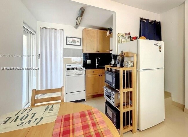 Building Photo - 7537 Buccaneer Ave