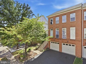 Building Photo - 24699 Siltstone Square