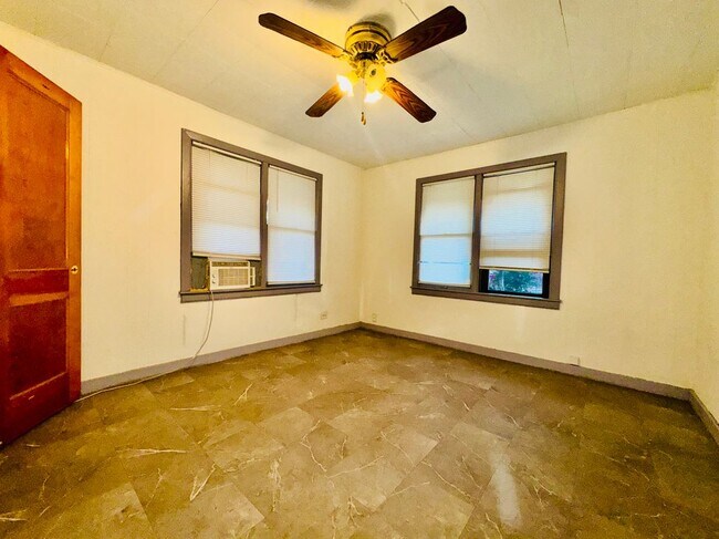Foto del edificio - 1601 Redwood Ave
