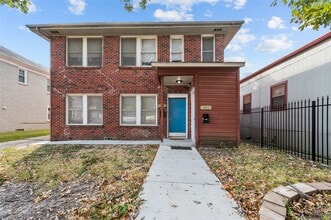 Building Photo - 1819 Sul Ross St