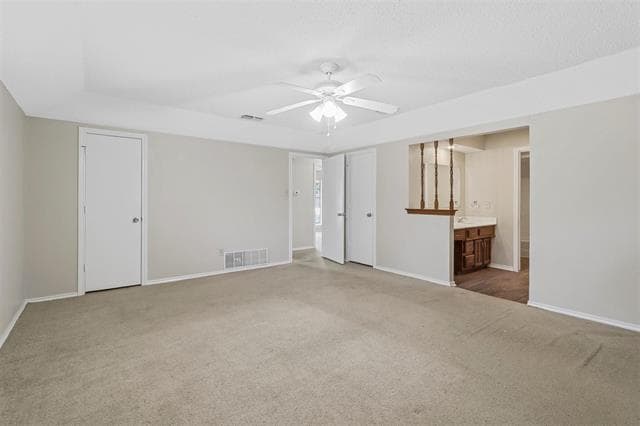 Building Photo - 545 Newcastle Dr