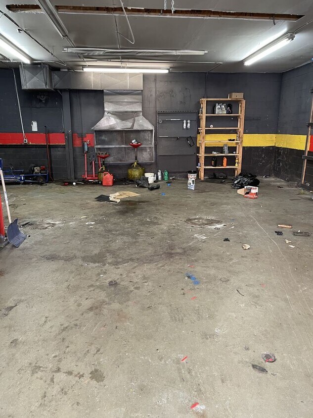 Primary Photo - Suite B