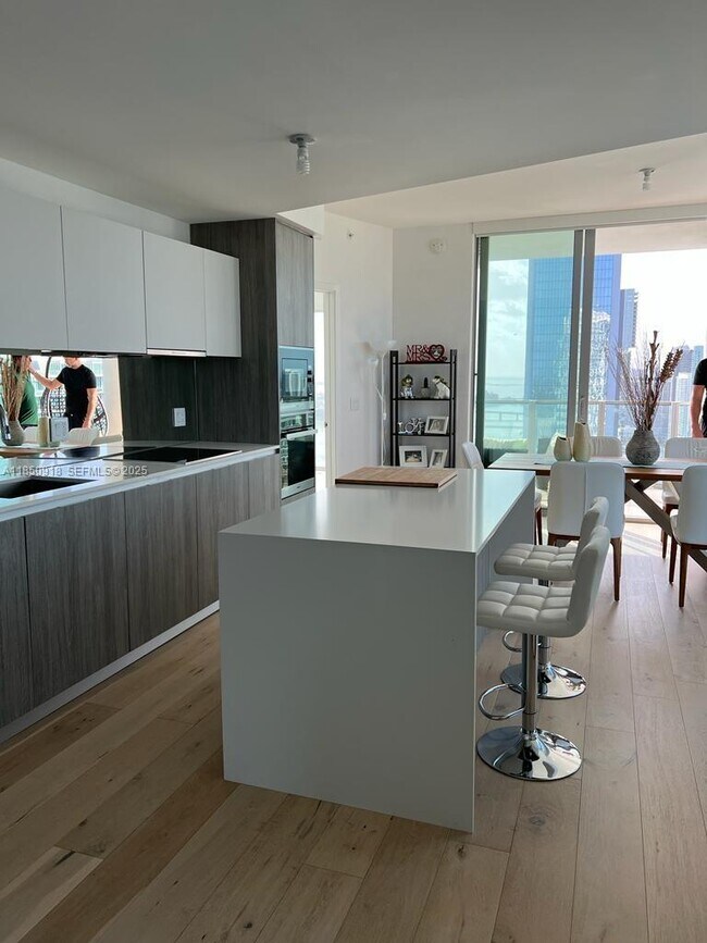 Foto del edificio - 2900 NE 7th Ave