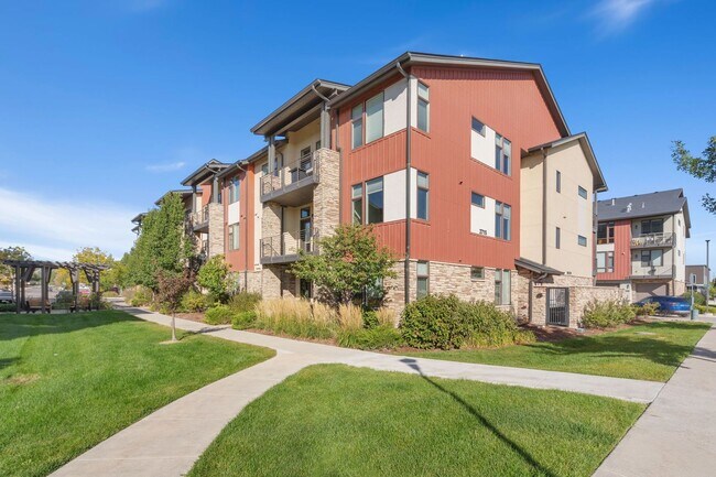 Foto del edificio - Modern 3-Bedroom Condo in Convenient Location