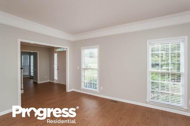 Building Photo - 3548 Pine Grove Dr