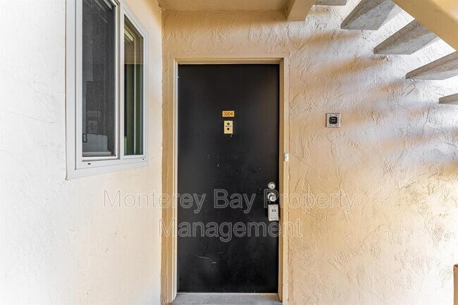Foto del edificio - 3204 Golden Oaks Ln
