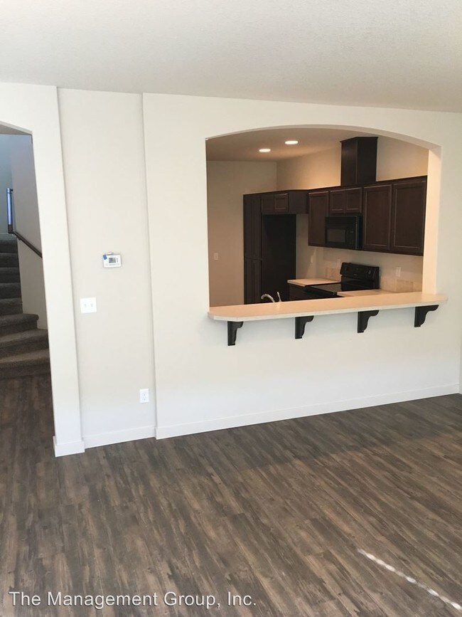 Building Photo - 3 br, 2.5 bath House - 13002 NE 26th Street