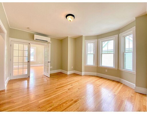 Foto del edificio - 254 School St