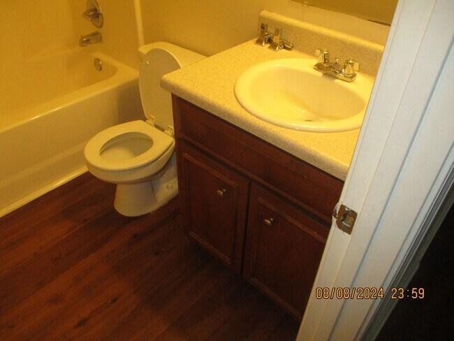 Foto del edificio - 142 Westcott Ln
