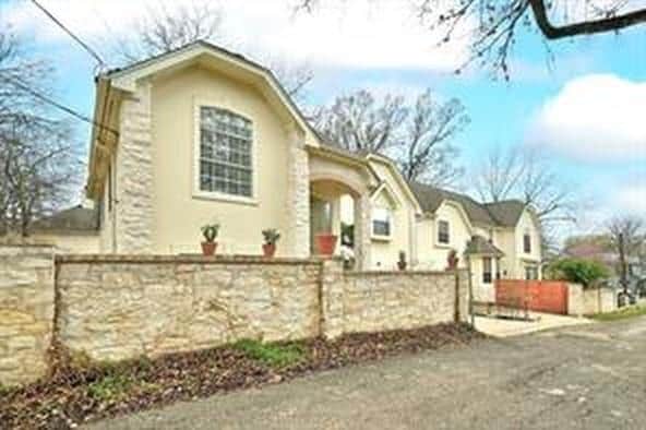 Building Photo - 3203 Tom Green St