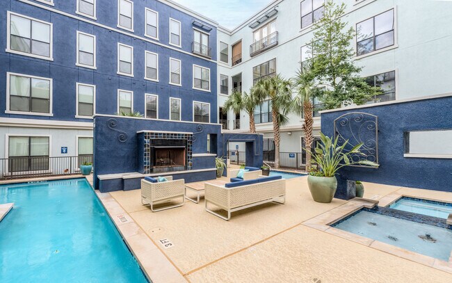 Foto del edificio - Briar Forest Lofts