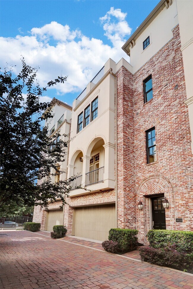 Foto del edificio - 4838 Austin St