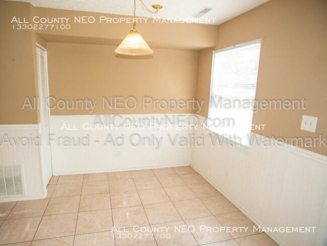 Building Photo - 2 bedroom in Uniontown OH 44685