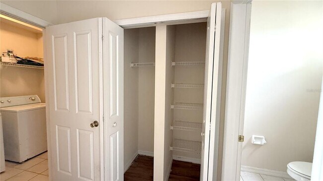 Building Photo - 458 Monroe Cir