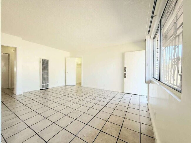 Foto del edificio - 1017 W 95th St