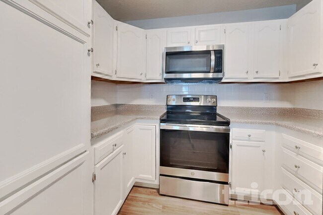 Foto del edificio - 2112 Saponi Village Ct