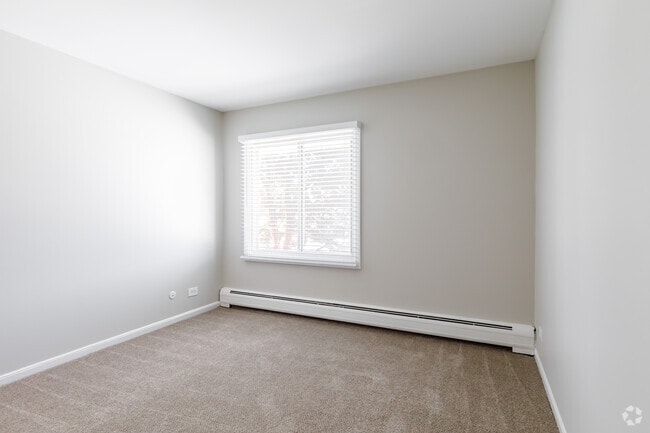 2BR, 2BA - Ontario - ReNew on Naper