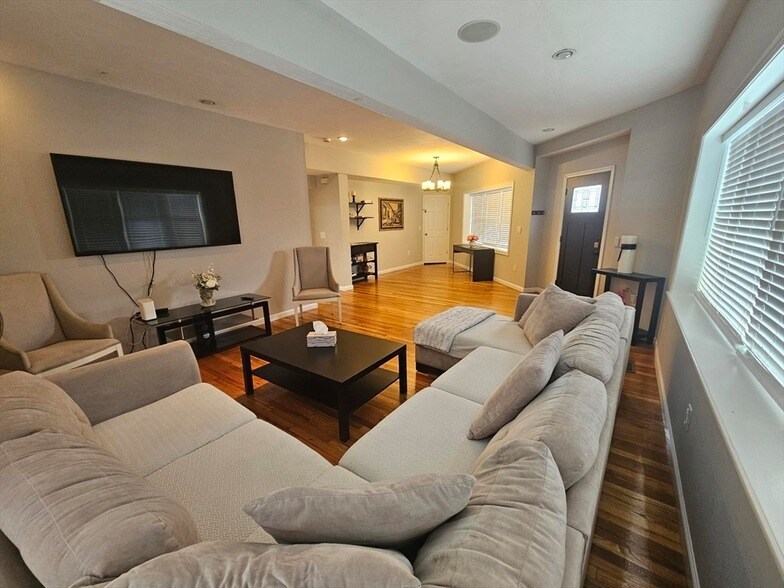 Foto principal - 380 Sea St