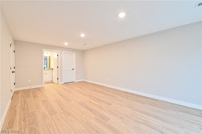 Building Photo - 4740 Walworth Ave