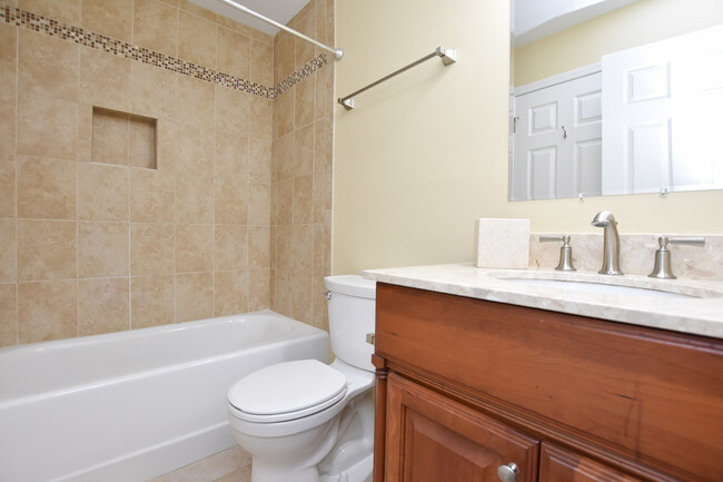 Bathroom - 43 Chelmsford Ct