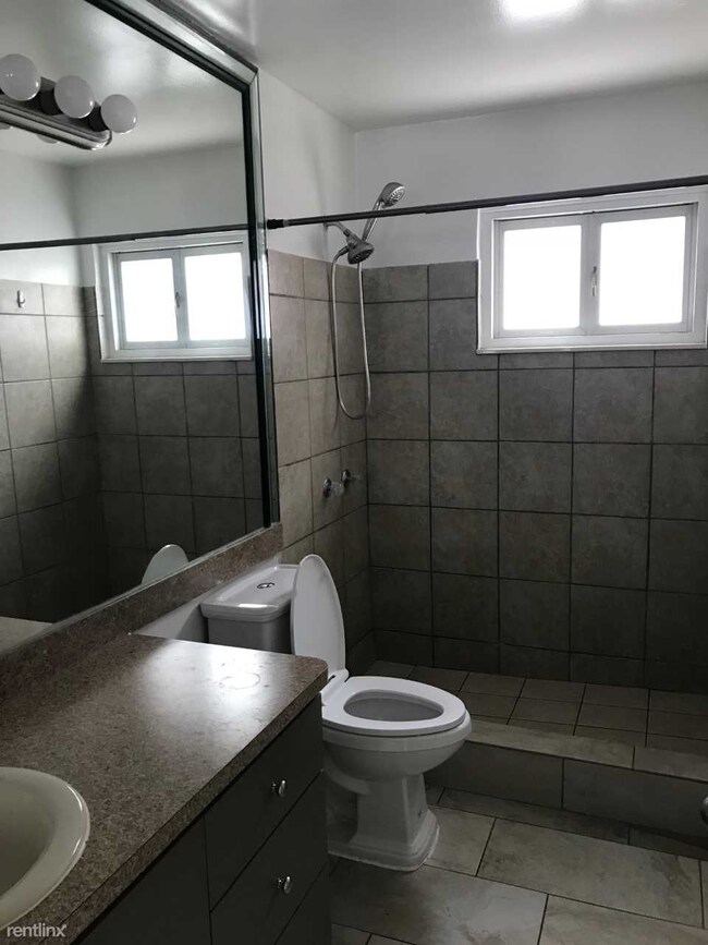 Foto del edificio - 3 br, 1 bath House - 26679 Spicer St