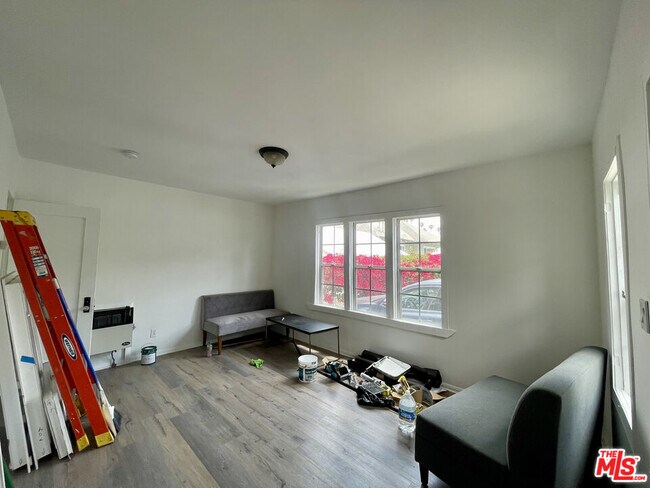 Building Photo - 4623 Wesley Ave
