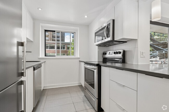 2 chambres, 2 salles de bain - 107 m² - Cuisine - Drummond Plaza