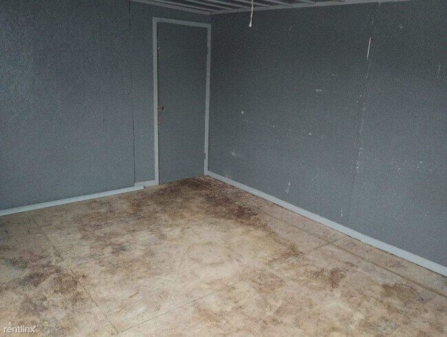 Foto del edificio - 5 br, 1 bath House - 650 Pike Run Drive