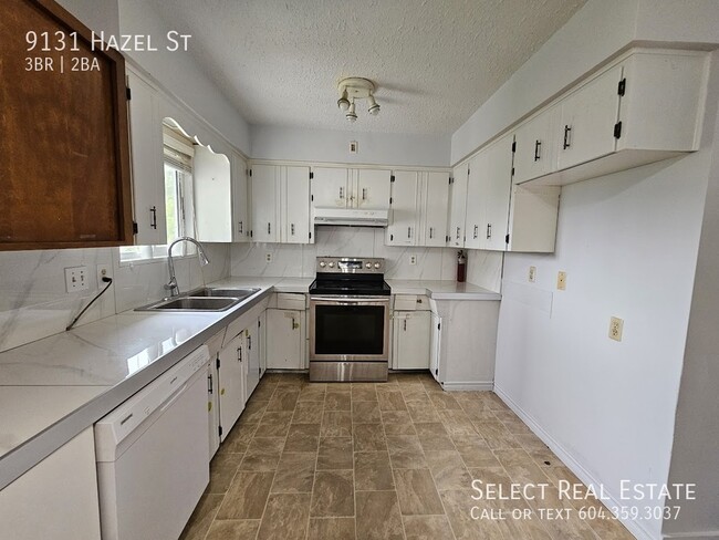 Building Photo - 9131 Hazel St